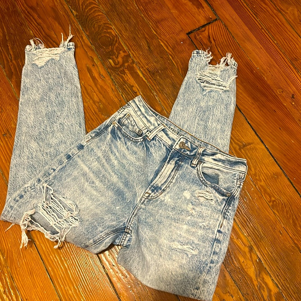 American Eagle Mom Jean